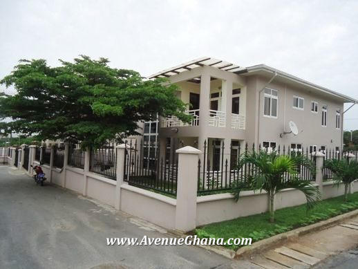 Executive 5 bedroom furnished house for sale in Ridge, Accra