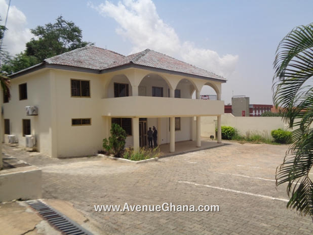 Commercial Property for rent: Executive office building to let at Airport Residential Area, Accra Ghana