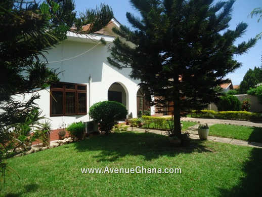 3 bedroom house with 2 bed outhouse for sale in Regimanuel Estates Spintex 3