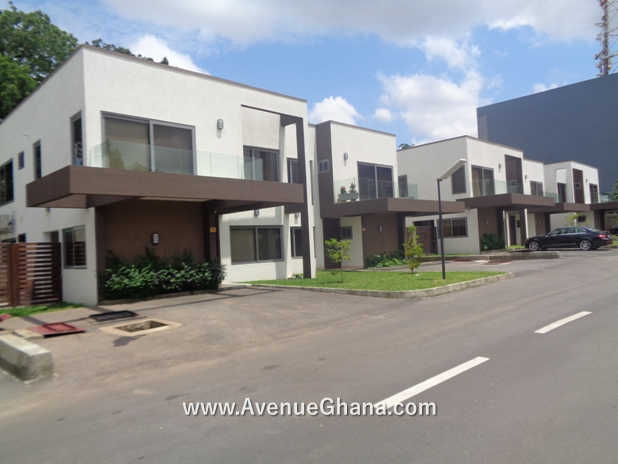 1 Executive 4 bedroom furnished townhouse for rent at North Ridge in Accra