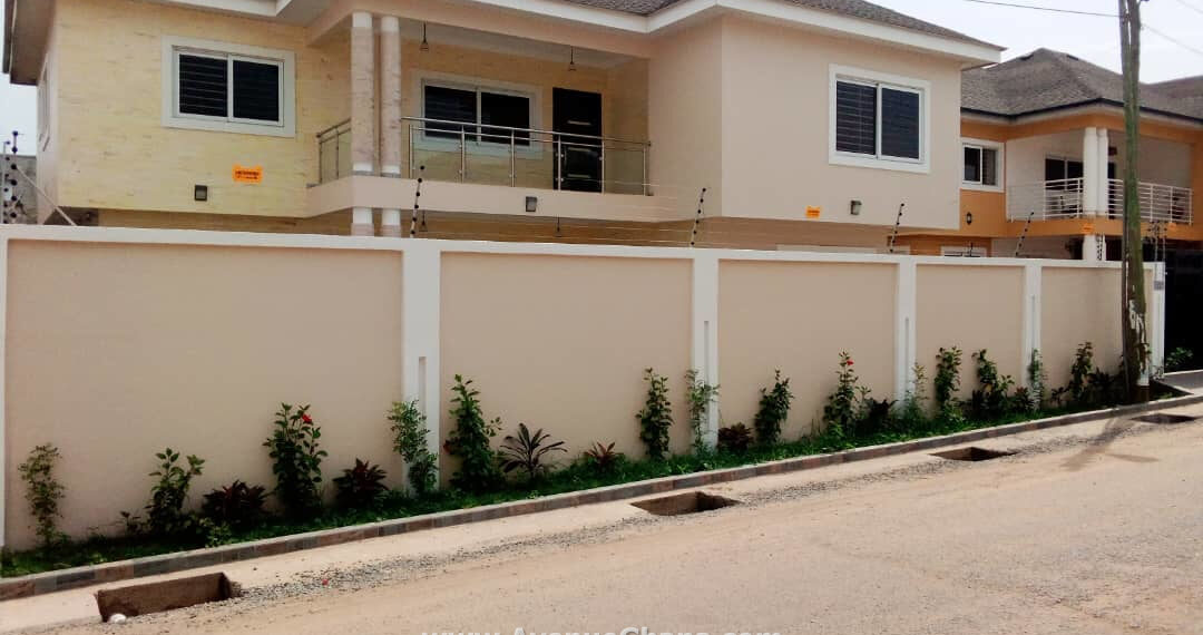 4 bedroom house with one room outhouse for sale at Tsado near Airport Hills in Accra