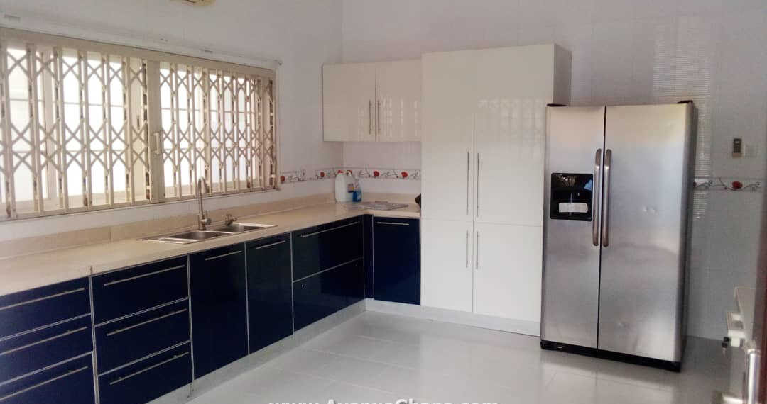4 bedroom furnished house to let in a gated community in Airport Residential Area