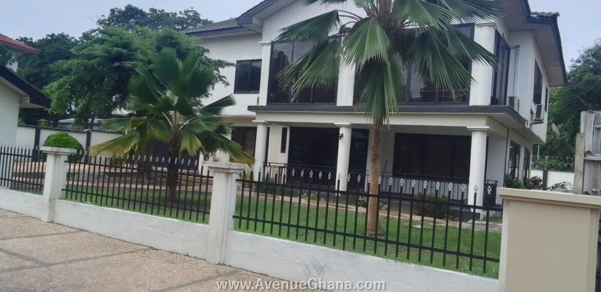 5 bedroom house with 2 room outhouse for rent in Cantonments, Accra Ghana
