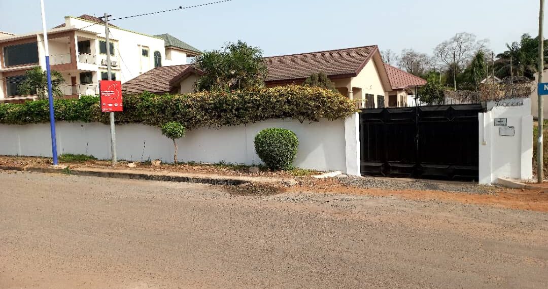 4 bedroom house with 2 bedroom outhouse for rent at North Dzorwulu near Fiesta Royal Hotel in Accra Ghana