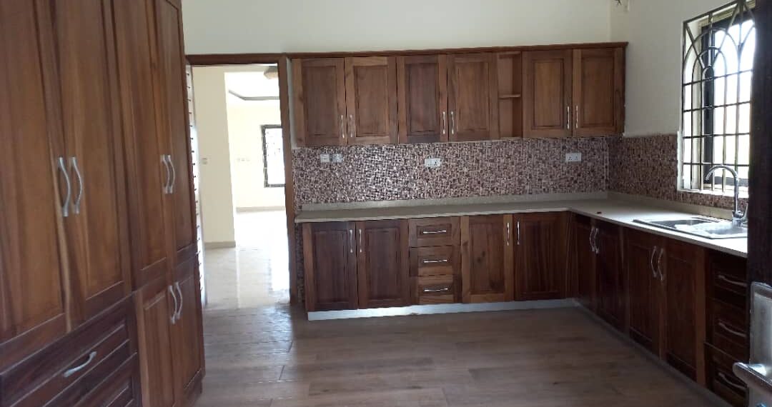 4 bedroom house with outhouse for rent in East Legon, Accra Ghana