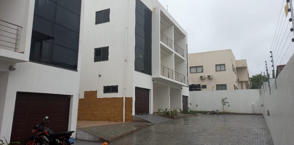 4 bedroom townhouse with shared swimming pool for rent at Airport Residential Area, Accra