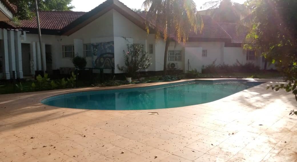 6 bedroom swimming pool house with 2 room guest house for rent at East Legon in Accra Ghana