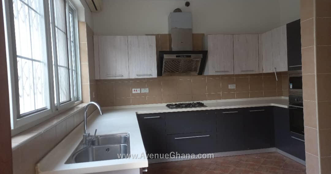 4 bedroom house with 2 bedroom outhouse for rent at Airport Residential Area in Accra